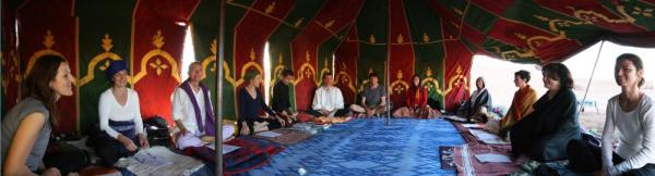 Yoga in the desert with Denis Billo : yoga in the desert, Denis Billo, Caravan Fox Desert, Morocco